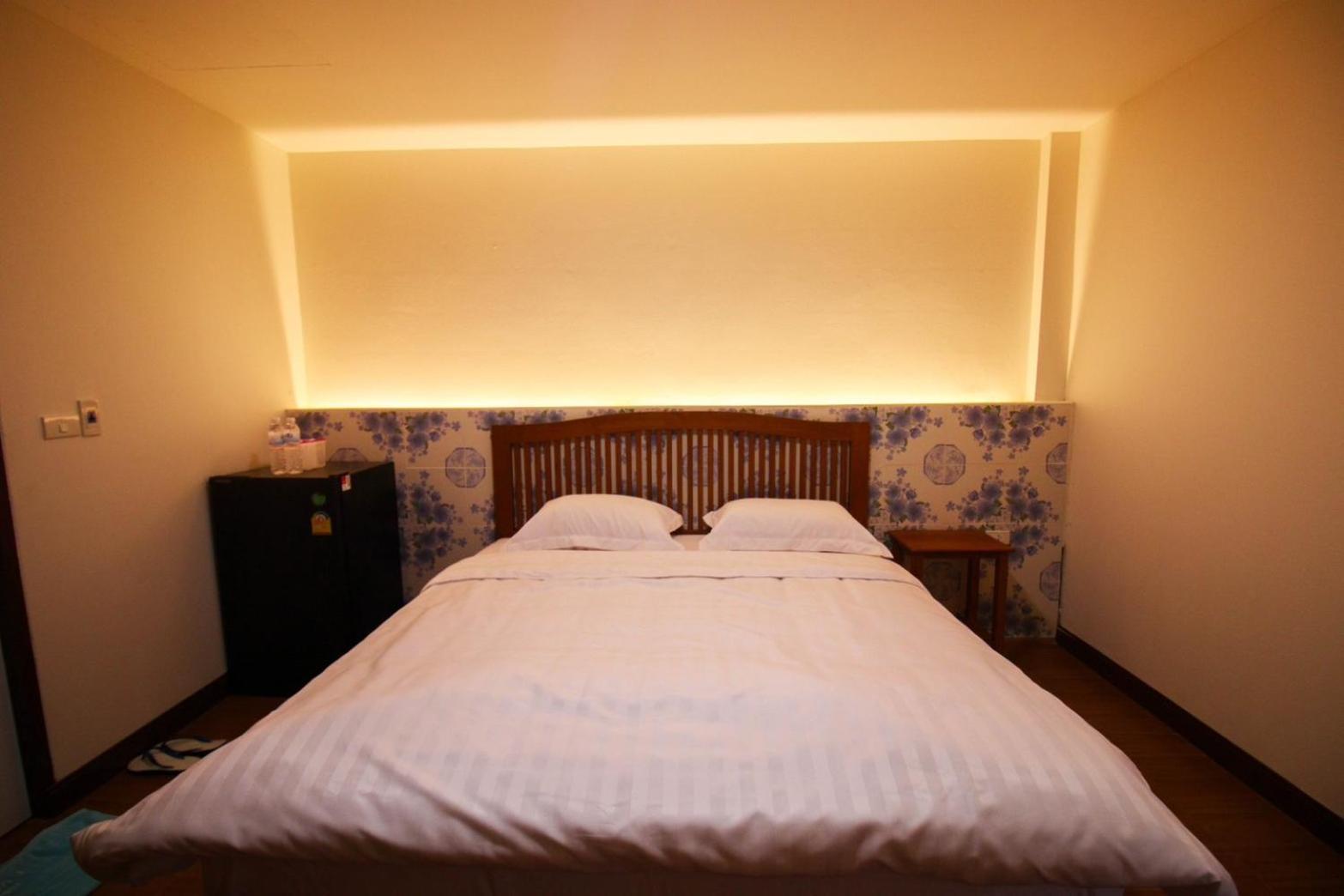 Bk Hotel Mae Sariang Eksteriør billede